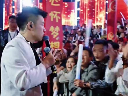 木森重新开播,舞台迎来非洲友人,卢旺达”苏苏“参加木森大舞台,一路过关斩将,中文了得唱功了得, #木森开播了 #木森大擂台敢战你就来 #木森大舞台有才你就来 #木森 #木森大舞台