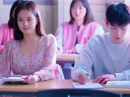 臭屁小秀追人都这么搞笑😂#金智秀 #月刊男友 #jisoo #订阅男友 #韩剧