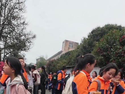 数学老师跨行卖火鸡面 跨行卖火鸡面的一天#金溪 #金溪美食