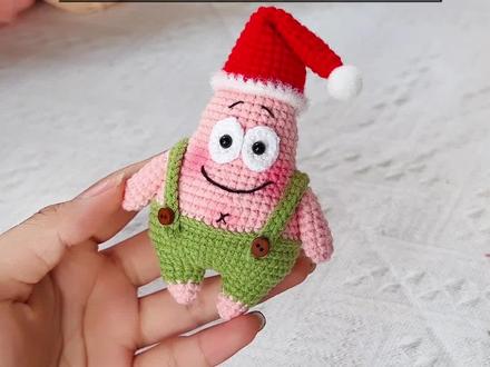 它来了它来了,啰嗦且详细的圣诞派大星教程视频!#手工爱好者 #钩织毛线玩偶 #手工礼物 #爱生活爱编织 #手工艺