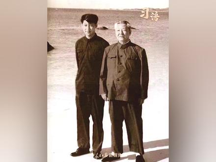 父亲习仲勋的教导,深深地影响了习近平。“老百姓的事情,时时放心不下。”今天是父亲节,听习近平谈父亲的言传身教。