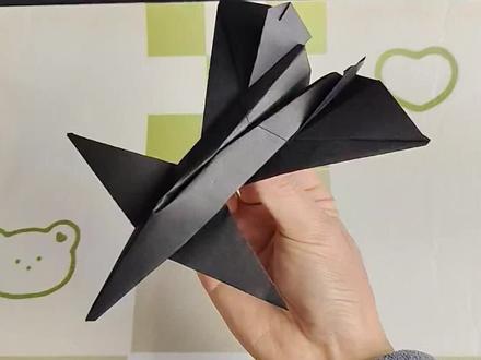 今天折一款炫酷又科技感满满的F35号战斗纸飞机。#手工 #纸飞机 #简单的手工折纸 #创作者中心 #创作灵感