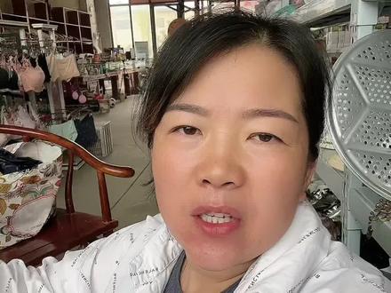 原来人与人之间没有永远的敌人,只有永远的利益!秋姐是透透糖的学员,我也是透透糖的学员。学员与学员之间差距怎么就那么大呢#透透糖#秋姐和老万#翠翠的幸福生活