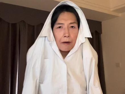 你不洗澡你很牛比是吗