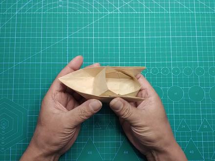 4分钟教你折一艘快艇 放到澡盆里 超级好玩 #折纸教程 #快艇 #纸船 #小船 #手工折纸教程 #折纸玩具