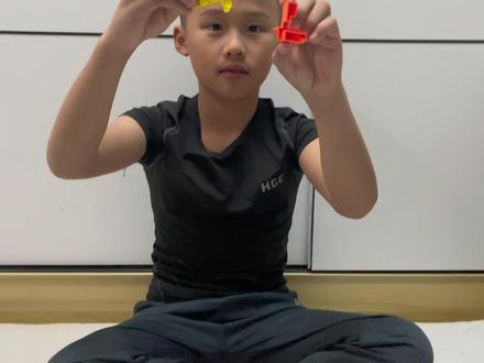 一分钟教你拼国潮鲁班锁塑料6块拼法#适合儿童玩的鲁班锁推荐 #让孩子远离手机 #鲁班锁的解法 #专注力培养 #益智玩具