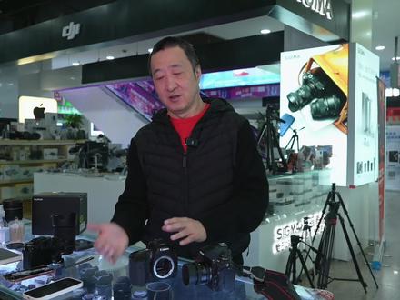 卖了三十多年的相机,我觉得新手第一台相机应该这么选#摄影小白#摄影新手 #摄影器材 #佳能5D3 #尼康D700 #三五大叔