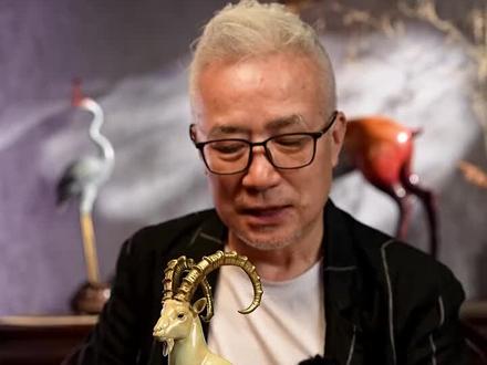 领头羊天生有一种气质,身体强壮,不惧风险,勇往直前,被牧人刻意调教后,担起责任,奋力前行。#铜器 #领头羊