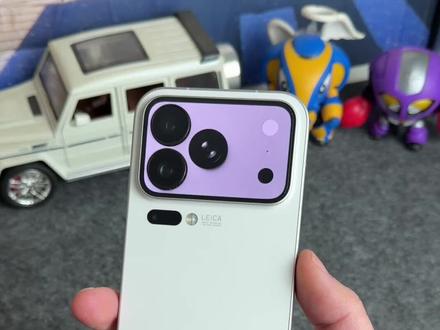 小米、红米手机新版锤子主题教程,拟物化风格外观颜值非常漂亮,还有锤味十足的锁屏页面#玩机技巧 #锤子主题 #小米锤子主题 #锤子图标 #数码科技