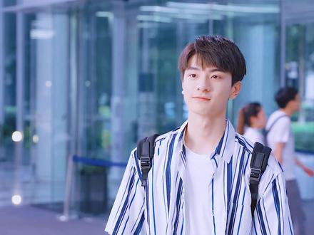 顾未易:我习惯了螺蛳粉的臭味(才怪 #迷途的孤鸟#林一