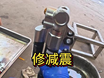 今天生意很拉,又是给房东打工的一天#第一视角#钦州电动车维修#电动车维修 #男人减速带#抖音创作者服务中心