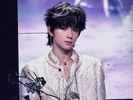 王橹杰《whywhywhy》4k直拍竖屏
#王橹杰 #TF荣耀之战 #王橹杰whywhywhy