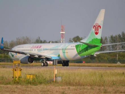 中国南方航空B-1700青春珠海在南阳进行本场训练#南阳姜营机场 #南航南阳基地 #民航 #追飞机的人