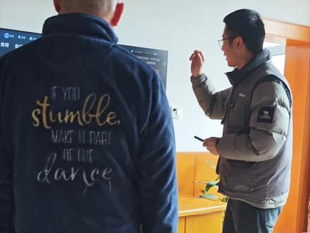 过年看春晚啦,电视怎么看,今天视频教教大家怎么操作!#海信电视 #电视隐藏技巧 #年味天花板 #海信科技超有AI