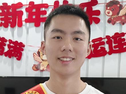 高考660分,全省排名3732名——这个分数足够让他有更多的选择。但他却把目标,定在了国防科技大学。从阜阳一中的埋头苦读到军校的坚定选择,他用行动回答了青春该有的担当。#心姐观察#高考#国防科技大学#励志#热血青年报效国家
