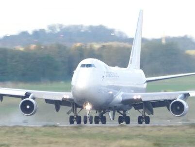 B2轰炸机究竟有多强?首飞33年,至今无法超越。 #b2 #b2轰炸机