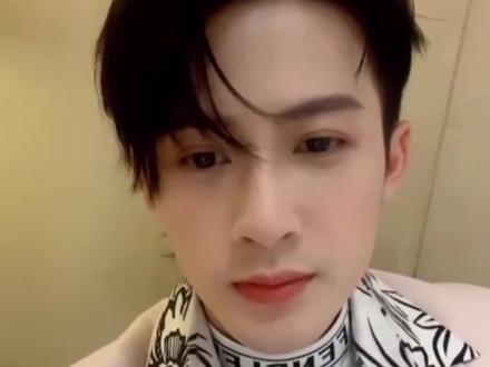 #檀健次 SQ男主播已上线 请注意查收😍#吃可爱长大的