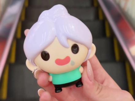 这个瓦瓦挂件我能玩一天 #瓦瓦 #无畏契约 #玩个很新的东西 #发声玩具