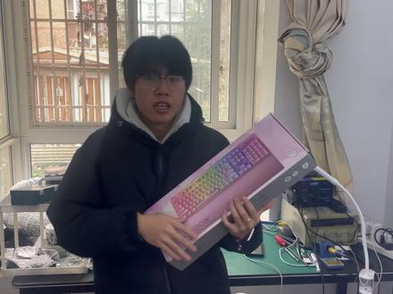 雷蛇黑寡妇改热插拔方案分享,焊接轴体改热插拔轴体。天才主播专业维修键盘,改热插拔。#键盘 #机械键盘 #雷蛇 #键盘维修 #键盘改装