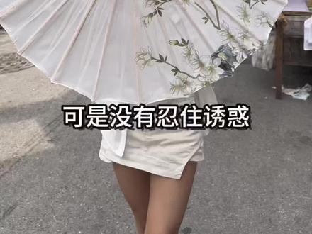 蓝色小唐风太美啦💕
#汉服妆造体验 #汉服写真 #传统汉服文化 #杜甫江阁#小唐风