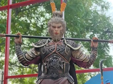 洛阳非遗黑神话悟空,太酷了!#豫健(洛阳)骑游大会#集市嘉年华#非遗#宋氏面塑#黑神话悟空(洛阳广电全媒体新闻中心视听部)