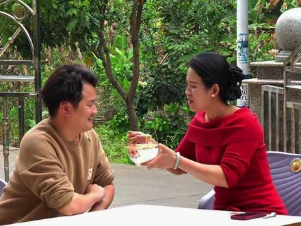 我们都不完美; 我们都在学着把爱放在脾气前面。