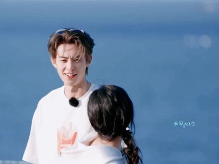 我没看过流星,但我看到月亮了
#王鹤棣沈月#棣月系#亲爱的客栈