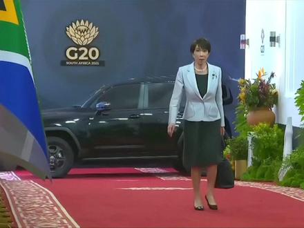 离谱!高市早苗迟到1小时