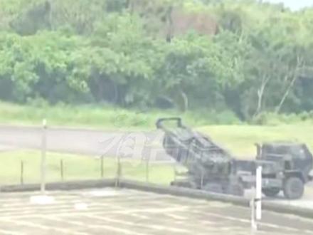 台军“海马斯”首次试射就出问题,军官竟称“是演习一部分”。#看台海