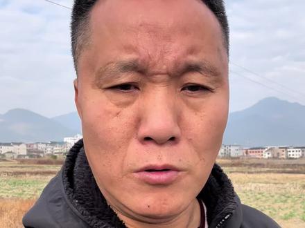 党博还没有找到!
虽然这些年被成功找回的孩子基本都是人间识别出来的,但是帽子叔叔做人脸识别,没有想象的那么简单,也没有那么容易,每一个被成功找到的孩子,都是帽子叔叔们熬过无数次夜深人静的夜晚,一次次失败和成功,一次次契而不舍努力出来的结果!#杜小华 #杜后琪 #亲爱的原型只剩杜小华未找到孩子 @寻儿党博 @妙妙丫丫(中国移动) @寻儿小米奇