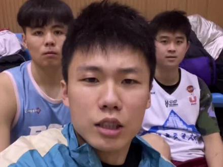小马阿 现在处理完头发又跟我说要剃了@野球帝 #野球帝courtman