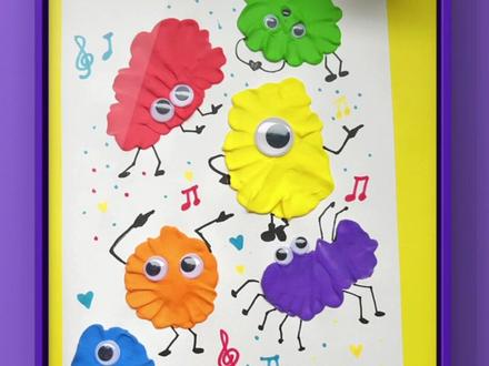 粘土画《会跳舞的小怪兽》,简单又有趣,快来试试吧!
#一起学画画 #创意美术 #幼儿园手工 #少儿美术 #亲子手工