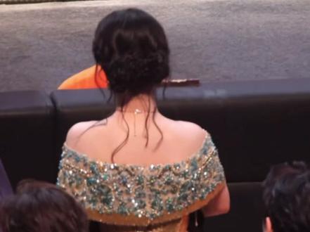 杨紫和侯鸿亮聊天中 期待再次合作嘿嘿