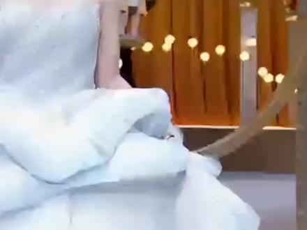 星河大明星!走红毯啦!@𝑇.七月 #听潮阁七月 #听潮阁二创 #年度嘉年华 #三亚