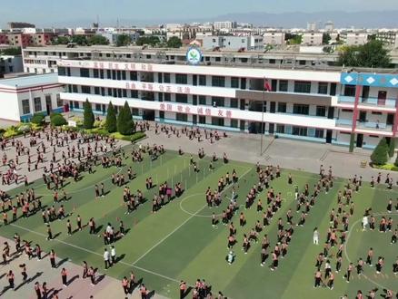 带你一起欣赏平罗县城关三小的大课间,我都想去上学了#宁夏平罗 #校园生活 #大课间