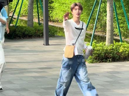嘉兴南湖天地跑男 #明星拍戏现场 #嘉兴跑男 #陈丽君#范丞丞#张真源