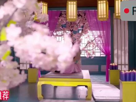 霸道皇帝独宠心机女,美艳皇后终于坐不住了,搂着皇帝脖子撒娇。#好剧分享 #一起追剧 #热门小助手