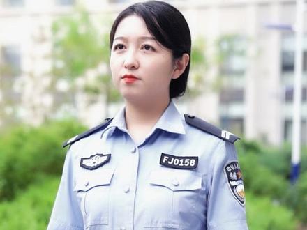 行走的五十万是什么梗?