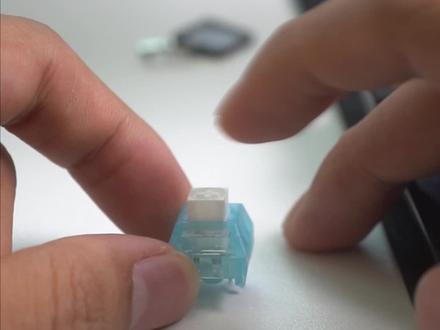 行程虽短,但段落触觉反馈却出奇的强,而且清晰,这结构还是有点东西