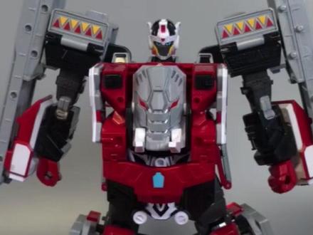 炫卡斗士W 荒原银卫 武装玄铁战神炫卡