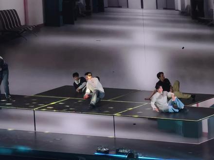 5.22看台214直拍 #EXO #EXO爱丽 #朴灿烈 #exo演唱会澳门 #粉丝 @抖音小助手