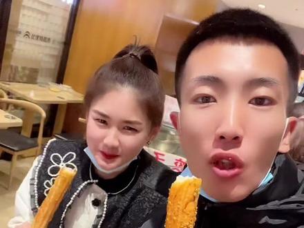 看到我们的过去,心里有些难受😣
#我的可爱女友 #平平淡淡小日子
