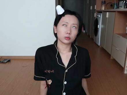樱花妹好钟爱油头,樱花妹油头发型挑战!#化妆#发型#vlog#搞笑#吐槽