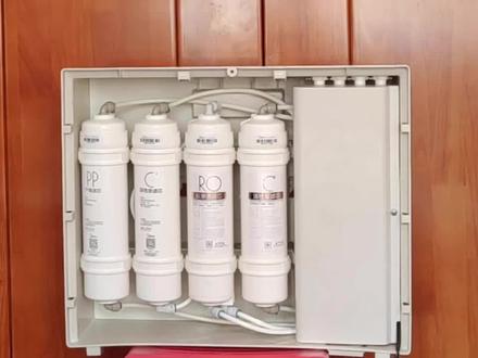 美的净水器更换滤芯过程演示