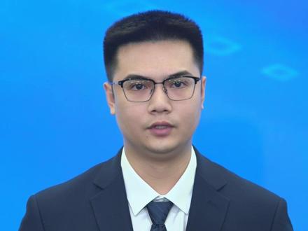 悬着的心终于放下!云南“赤裸小孩”的后续来了。信息来源 :央视新闻#野人小孩 #教育 #家庭 #孩子教育