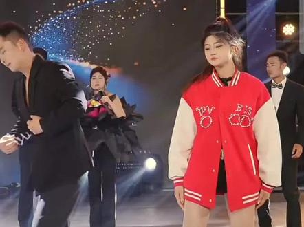 小永和小九跳舞配合的太默契了#跳舞 #直播录屏分享