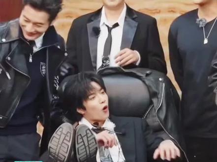 咋那么好玩啊啊啊啊#fyp #宇宙闪烁请注意 #好玩 #刘耀文