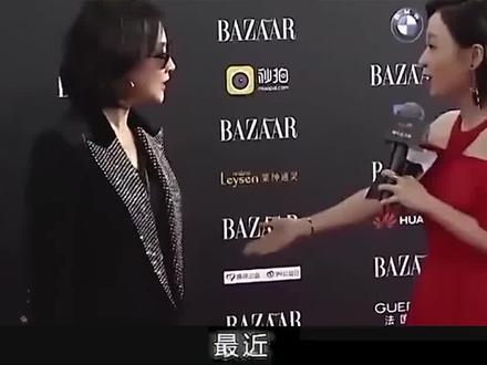 58岁刘嘉玲怀孕了?衣着宽松难掩隆起小腹,亿万资产后继有人了#刘嘉玲#梁朝伟#明星#舆论#八卦#爆料#吃瓜