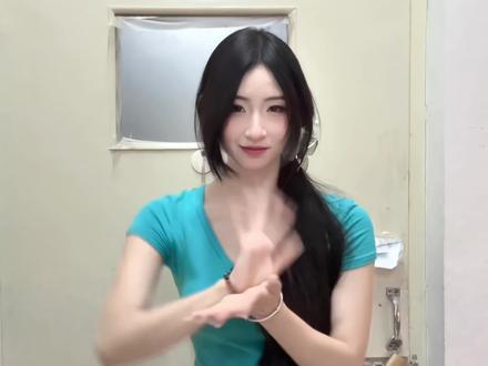 蛮满我跳滴好看不,你咋不组生(说话)? 贡献一个山东话版珠满摇#山东话极致性缩力 #山东话影响颜值吗 #珠满摇