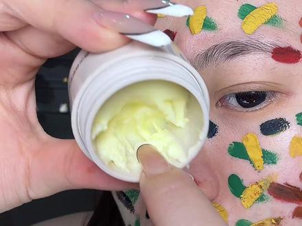 什么?红地球居然出了新品贴贴乳液,更适合现在季节#红地球贴贴乳液 #妆前 #红地球